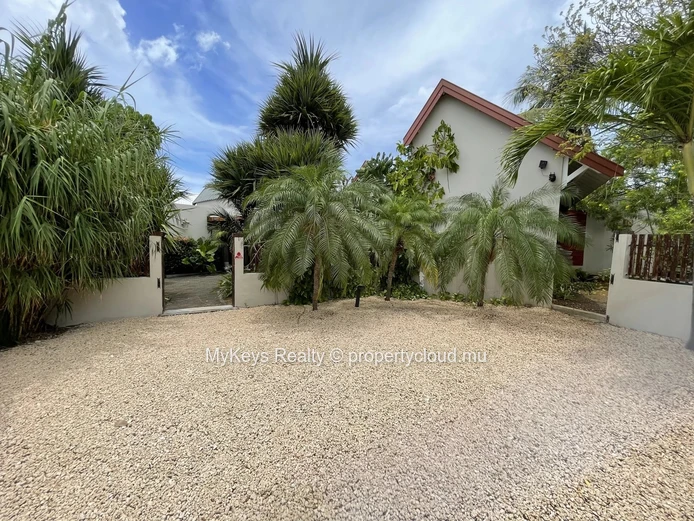 Villa Meublée A Vendre– Grand Jardin