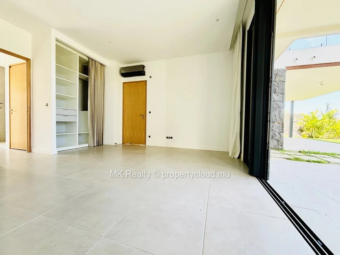 Villa For Sale In Tamarin