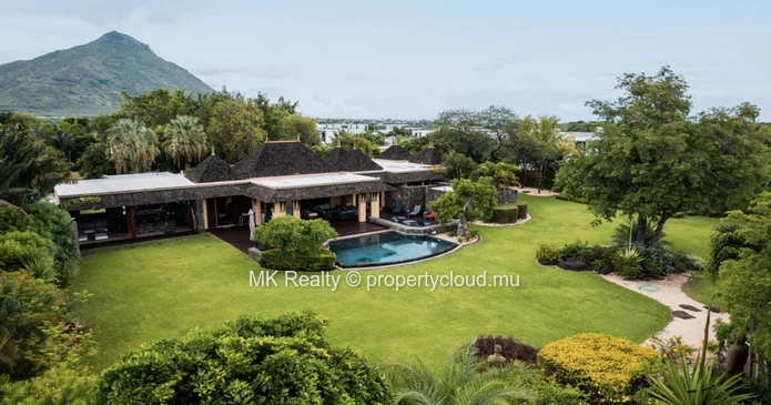 Villa For Sale In Tamarin