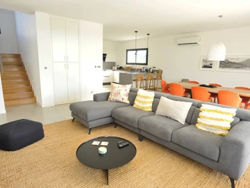 5 Bedroom Villa