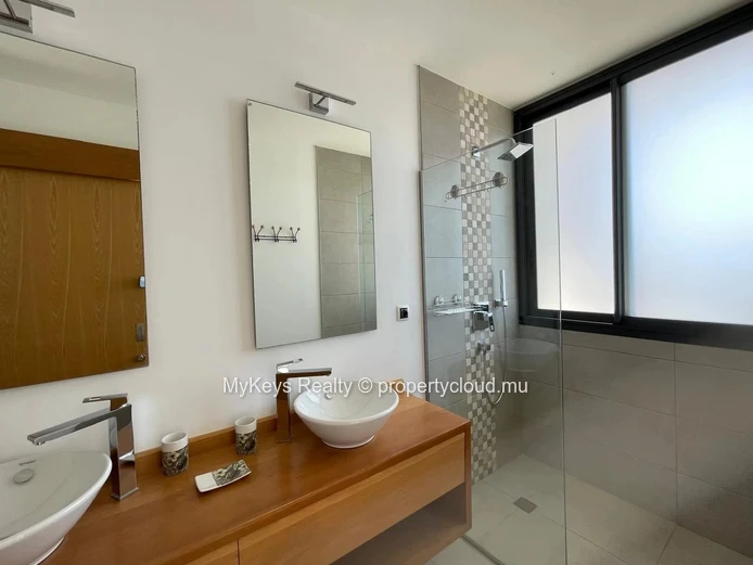 Villa A Louer - Tamarin - Securisee