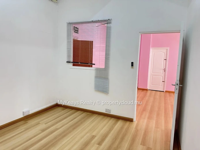 Offices for rent in Tamarin