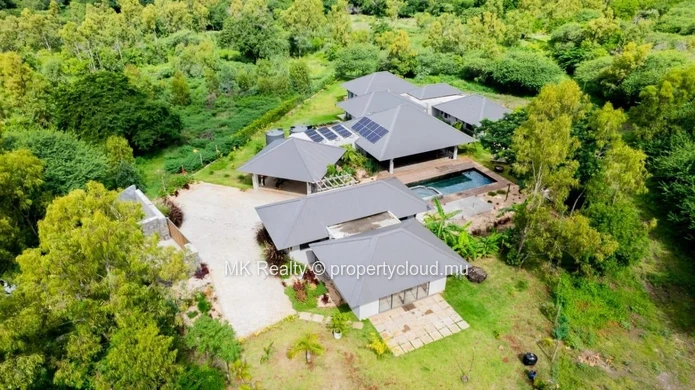 Villa For Sale In Black River