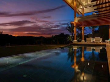 5 Bedroom Villa