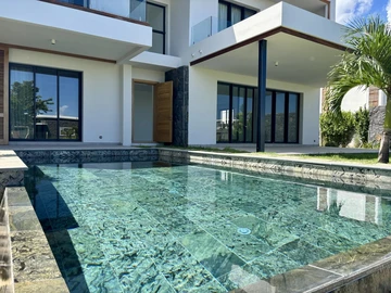 4 Bedroom Villa