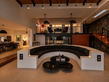 5 Bedroom Villa