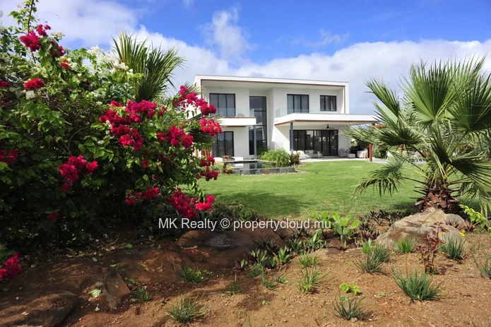 Villa For Sale In Tamarin