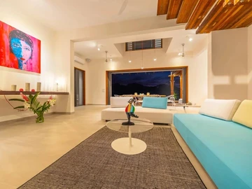 5 Bedroom Villa