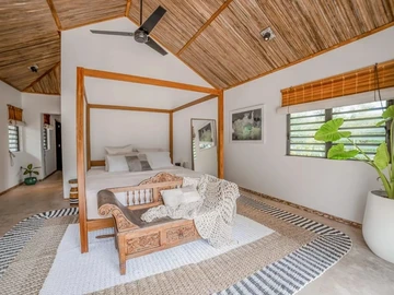 7 Bedroom Villa