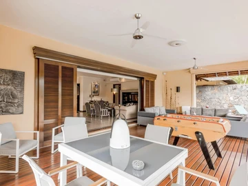 5 Bedroom Villa