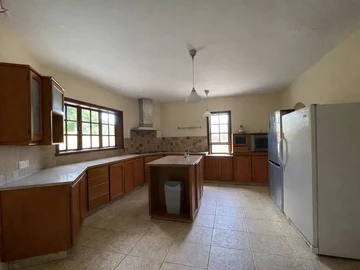 4 Bedroom Villa