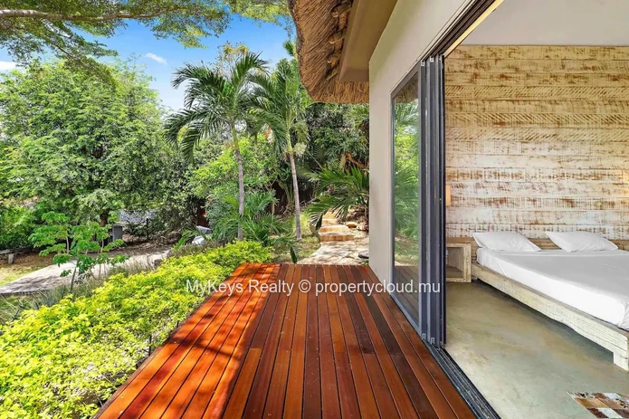 Exceptional 5-Bedroom Villa With Pool, Sea & Mountain Views