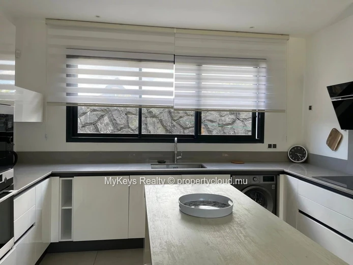 Villa A Louer - Tamarin - Securisee