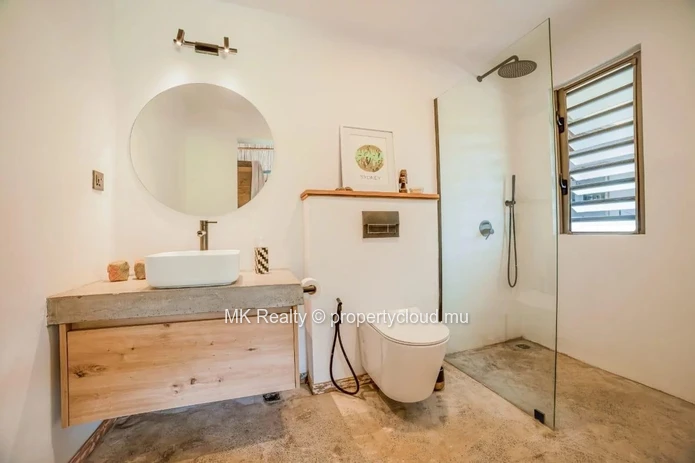 Villa For Sale In Black River