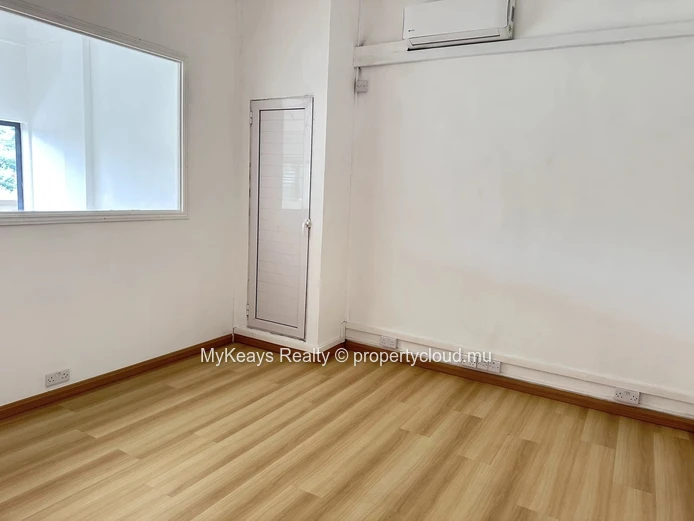 Offices for rent in Tamarin