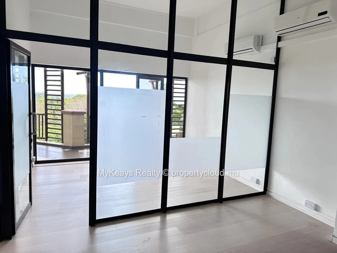 Offices for rent in Tamarin