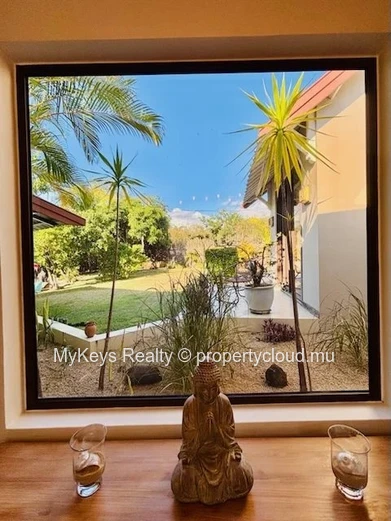 Villa Meublée A Vendre– Grand Jardin