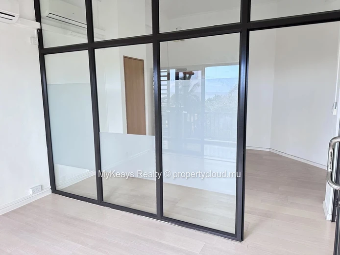 Offices for rent in Tamarin