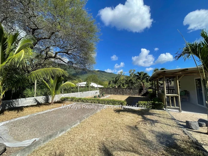 4 Bedroom Villa - Independent Studio