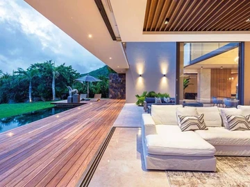 5 Bedroom Villa
