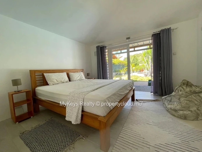 4 Bedroom Villa - Independent Studio