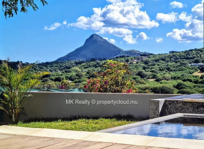 Villa For Sale In Rivière Noire