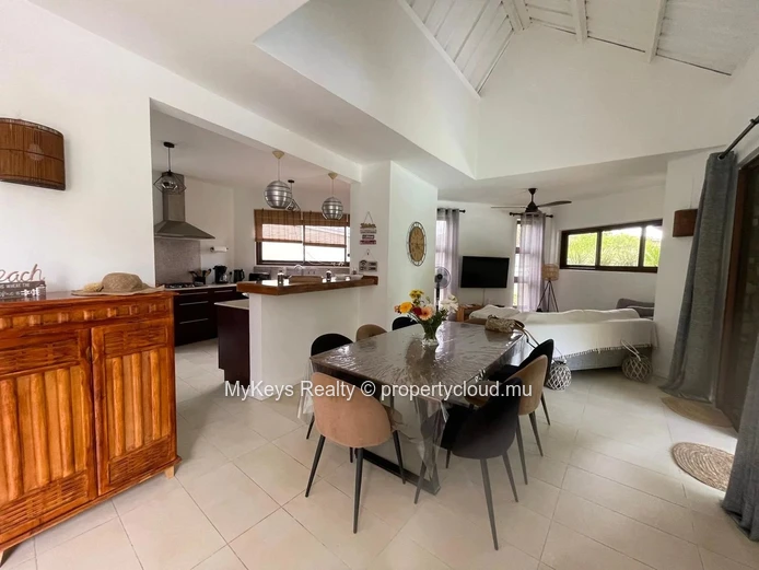 Villa Meublée A Vendre– Grand Jardin
