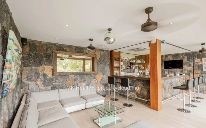 Villa For Sale In Tamarin
