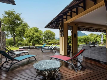 5 Bedroom Villa