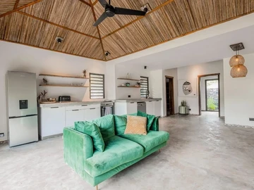 7 Bedroom Villa