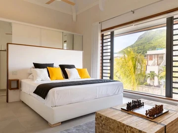 5 Bedroom Villa