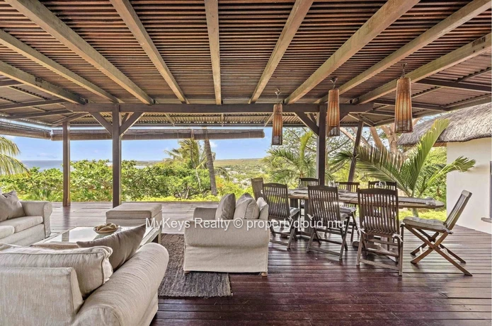Exceptional 5-Bedroom Villa With Pool, Sea & Mountain Views