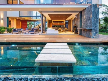 5 Bedroom Villa