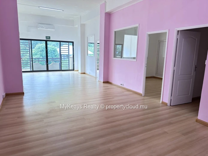 Offices for rent in Tamarin