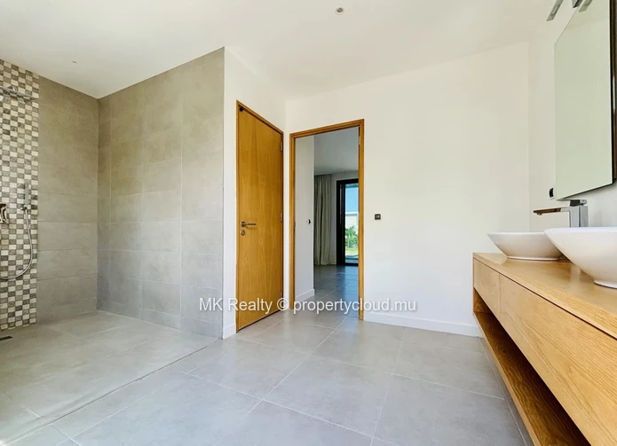 Villa For Sale In Tamarin
