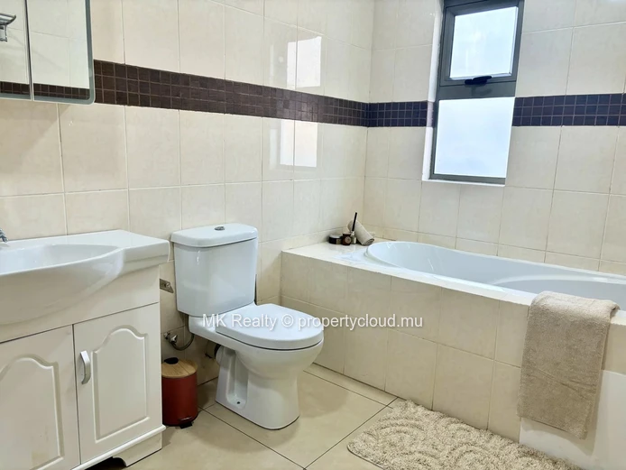 Apartment For Rent In Tamarin