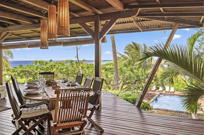 Exceptional 5-Bedroom Villa With Pool, Sea & Mountain Views