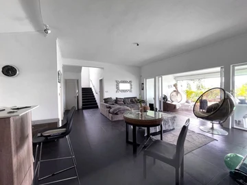 4 Bedroom Villa