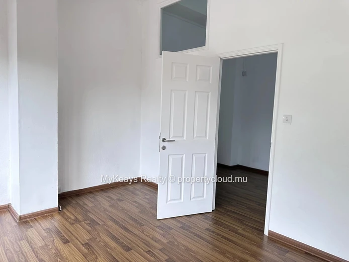 Offices for rent in Tamarin