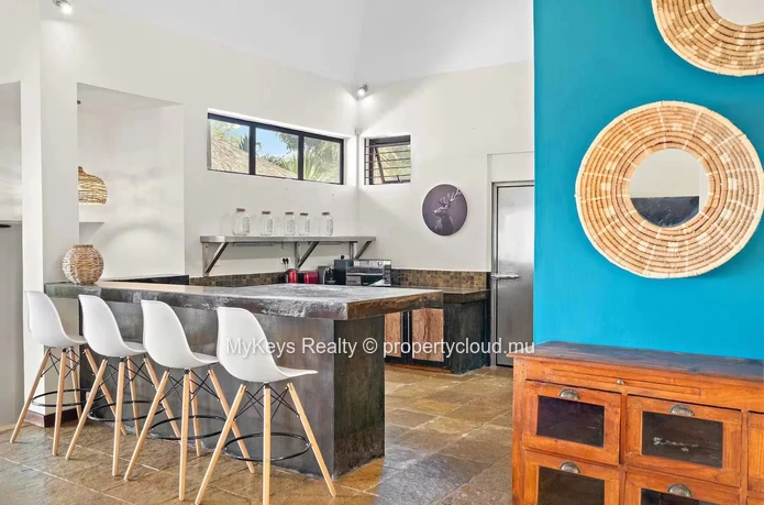 Exceptional 5-Bedroom Villa With Pool, Sea & Mountain Views