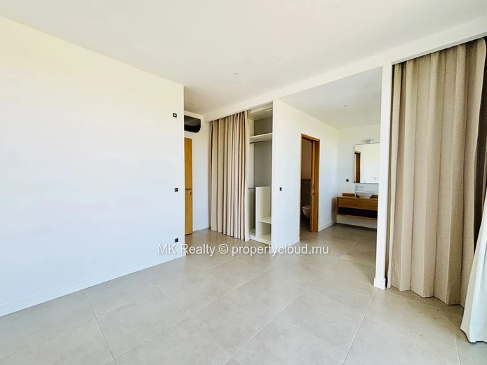 Villa For Sale In Tamarin