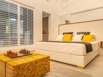 5 Bedroom Villa