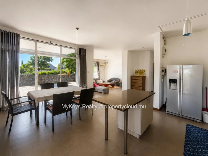 4-Bedroom Duplex With Garden For Rent In Tamarin