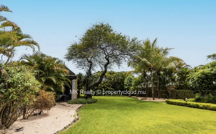 Villa For Sale In Tamarin