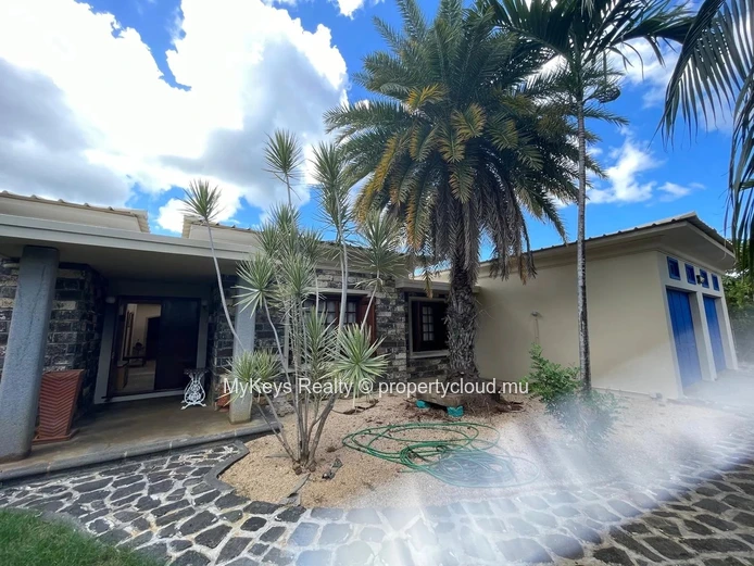 Large Garden – Detached House – Pet Friendly