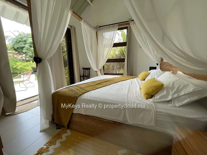Villa Meublée A Vendre– Grand Jardin