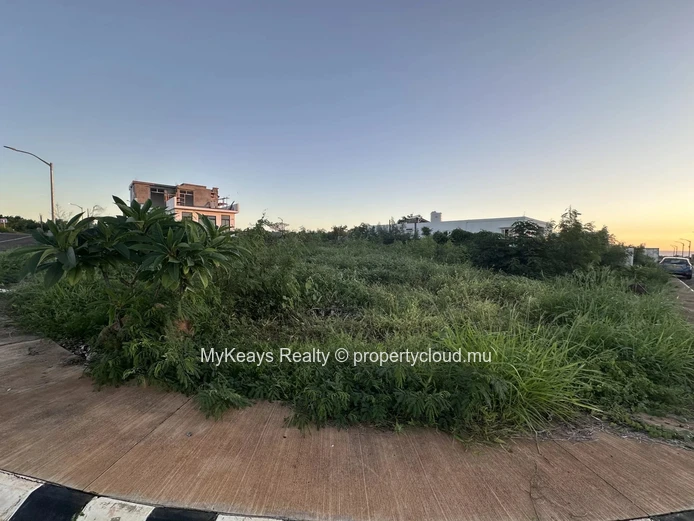 Land for sale in Albion