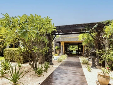 5 Bedroom Villa