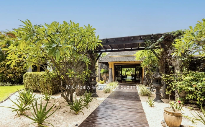 Villa For Sale In Tamarin