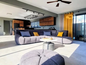 4 Bedroom Villa